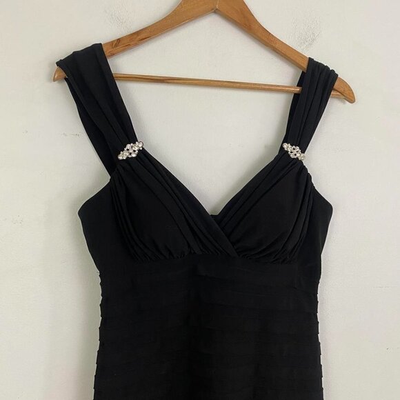 XSCAPE black ruffle sweetheart neckline dress - Picture 2 of 5